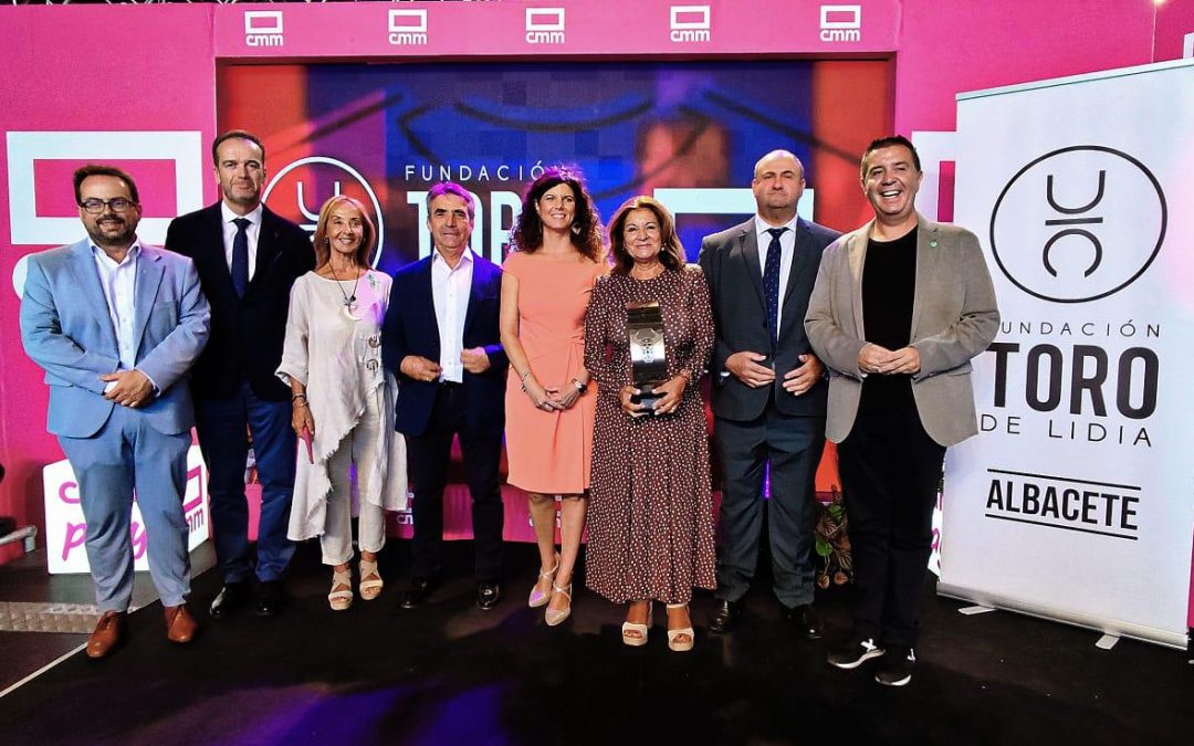 La Fundación Toro de Lidia entrega el Premio del Capítulo de Albacete a CMM